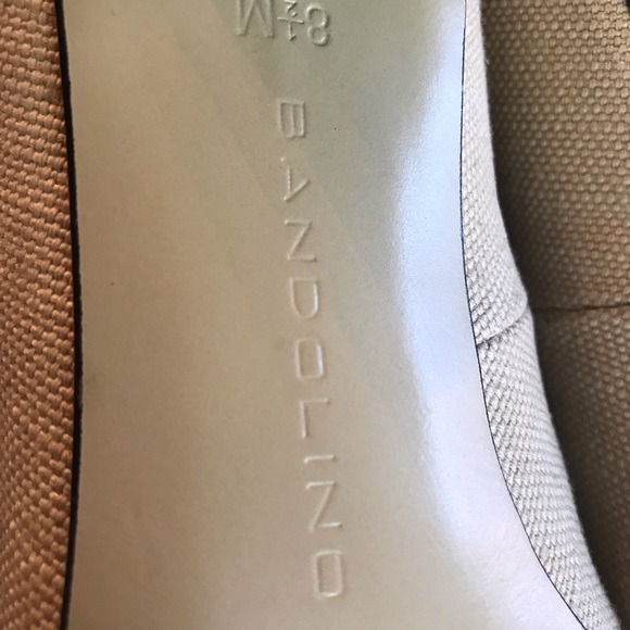 Bandolino size 8 1/2 canvas & leather heels - Picture 10 of 11